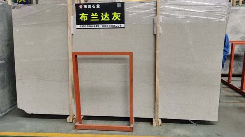 石材质量是石材批发过程中的关键因素。在选购石材时，要关注以下方面：