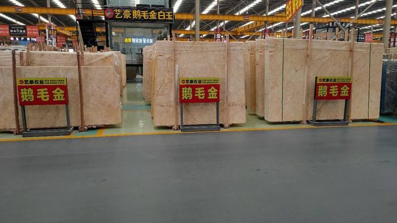 岩板台面渗色主要是由以下原因造成的：